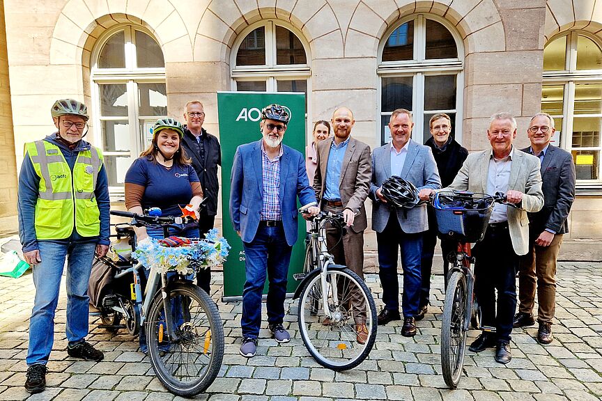 Auftaktveranstaltung mit dem Rad zur Arbeit Auftaktveranstaltung mit dem Rad zur Arbeit