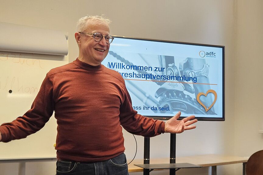 Eroeffnung-Klemens-Heinl Klemens Heinl eröffnet die Jahreshauptversammlung 2026