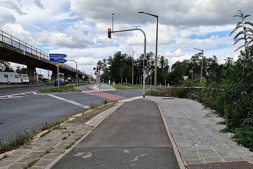 Kameragesteuerte Fahrradampeln an der Fürther Straße.