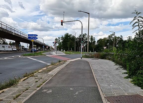 Kameragesteuerte Fahrradampeln an der Fürther Straße.
